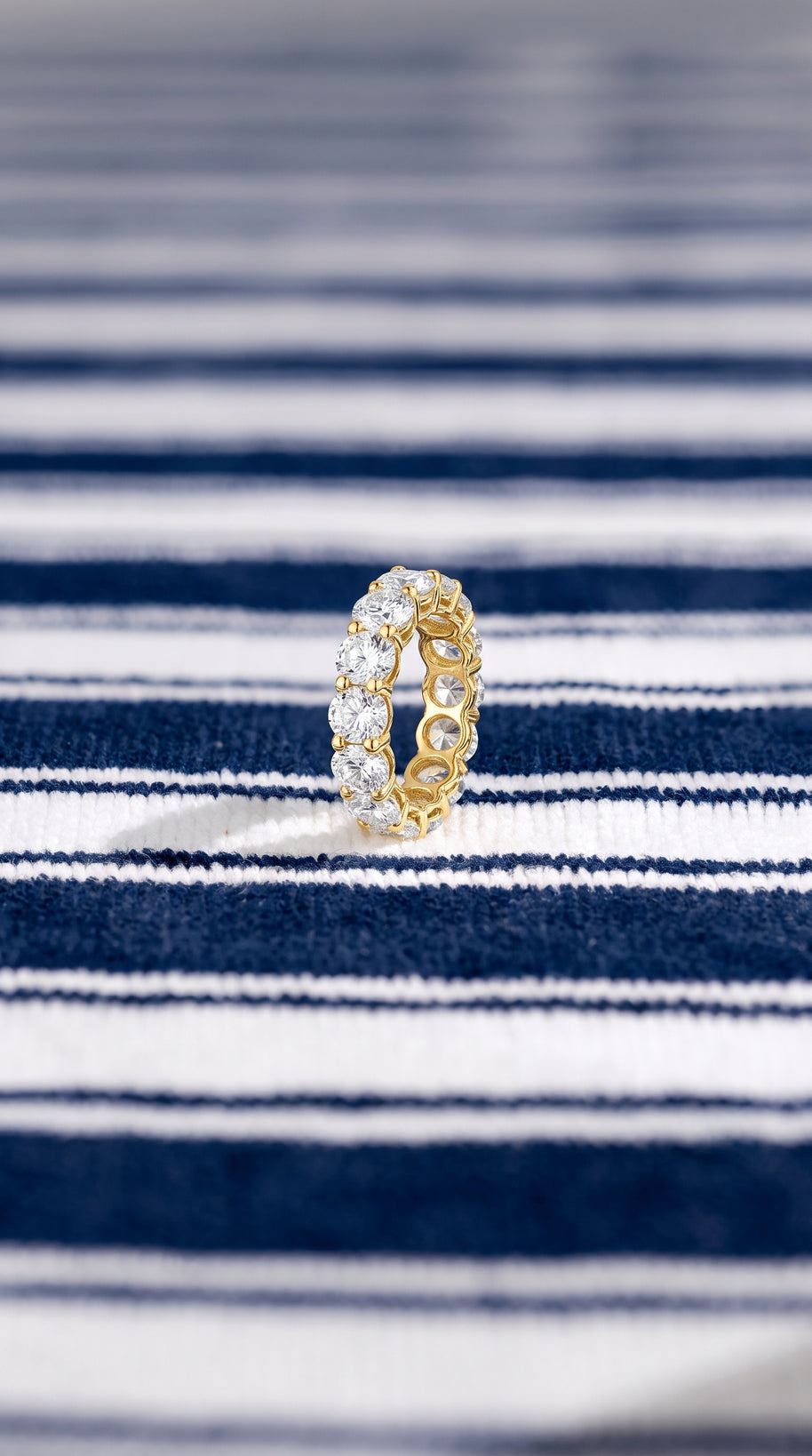 Anillo Eternidad Dorada - ORO 18K