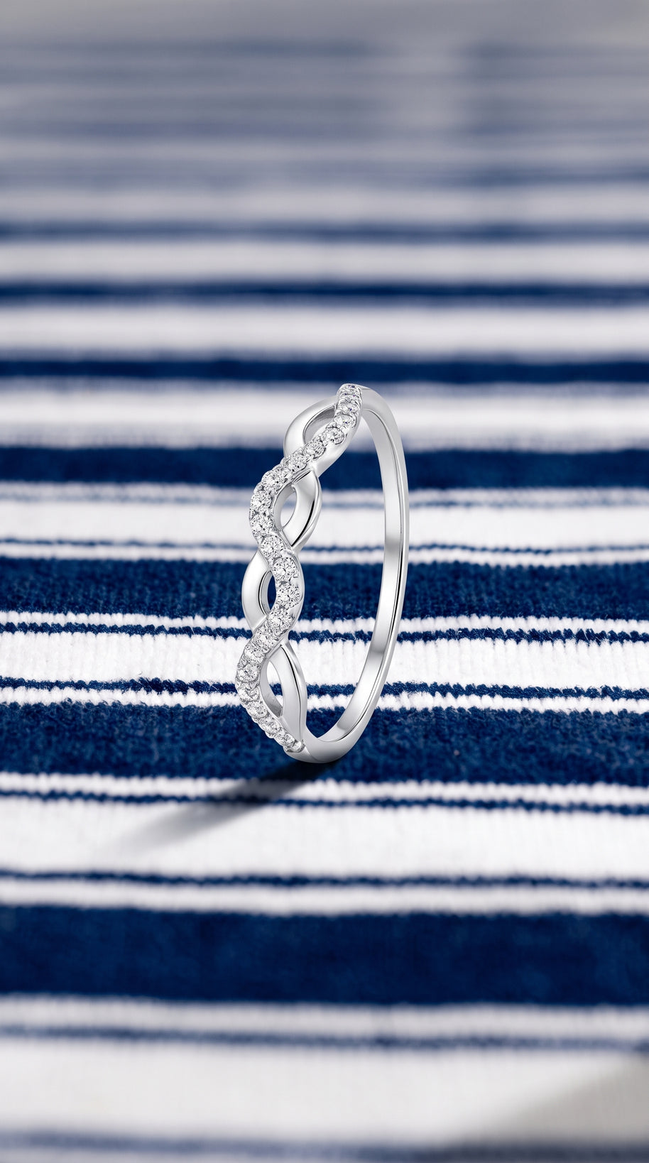 Anillo Mareas Entrelazadas