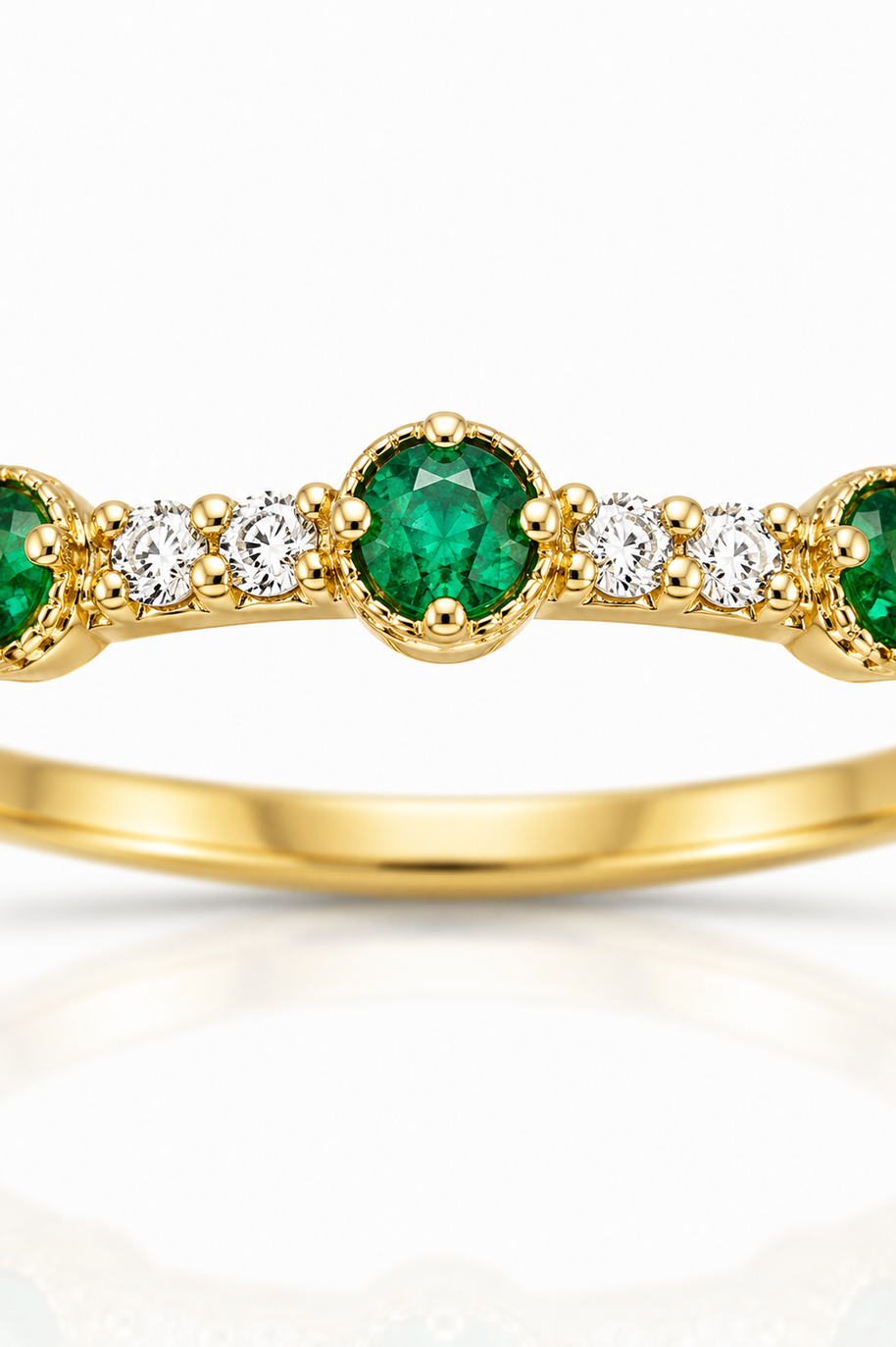 Anillo Esmeralda Dorado