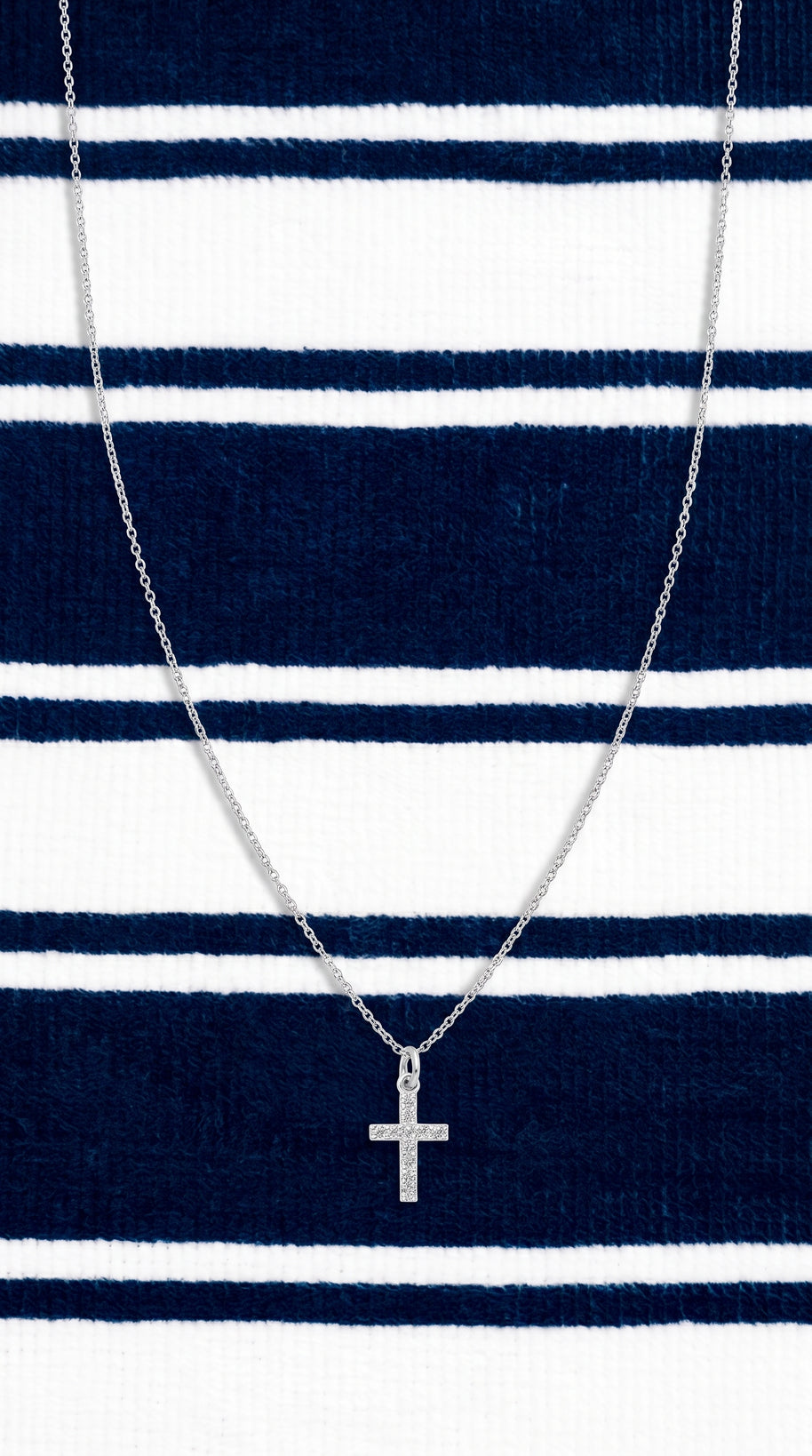 Collar Cruz Esencia
