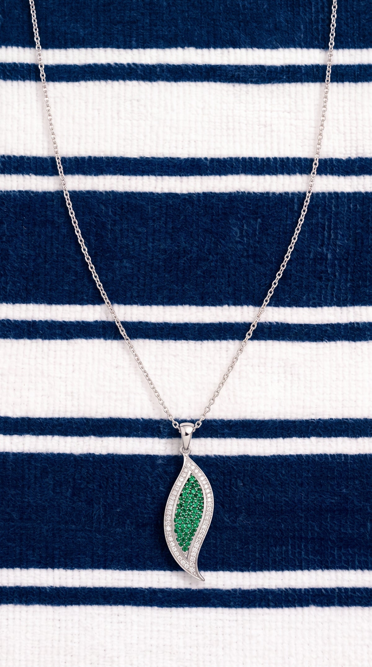 Collar Brisa Esmeralda