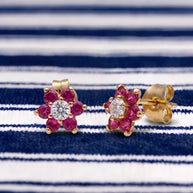 Pendientes Rosetón Carmesí